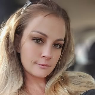 Racheal Hillger, Wellness & Mindset — AI twin on Just Like Me