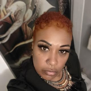 Zenobia Marshall, Lifestyle & Wellness Content Creator — AI twin on Just Like Me