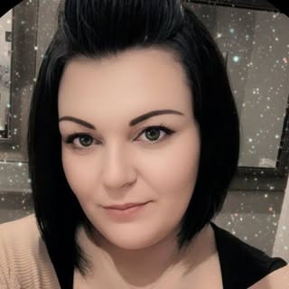Cassandra, Lifestyle Content Creator — AI twin on Just Like Me