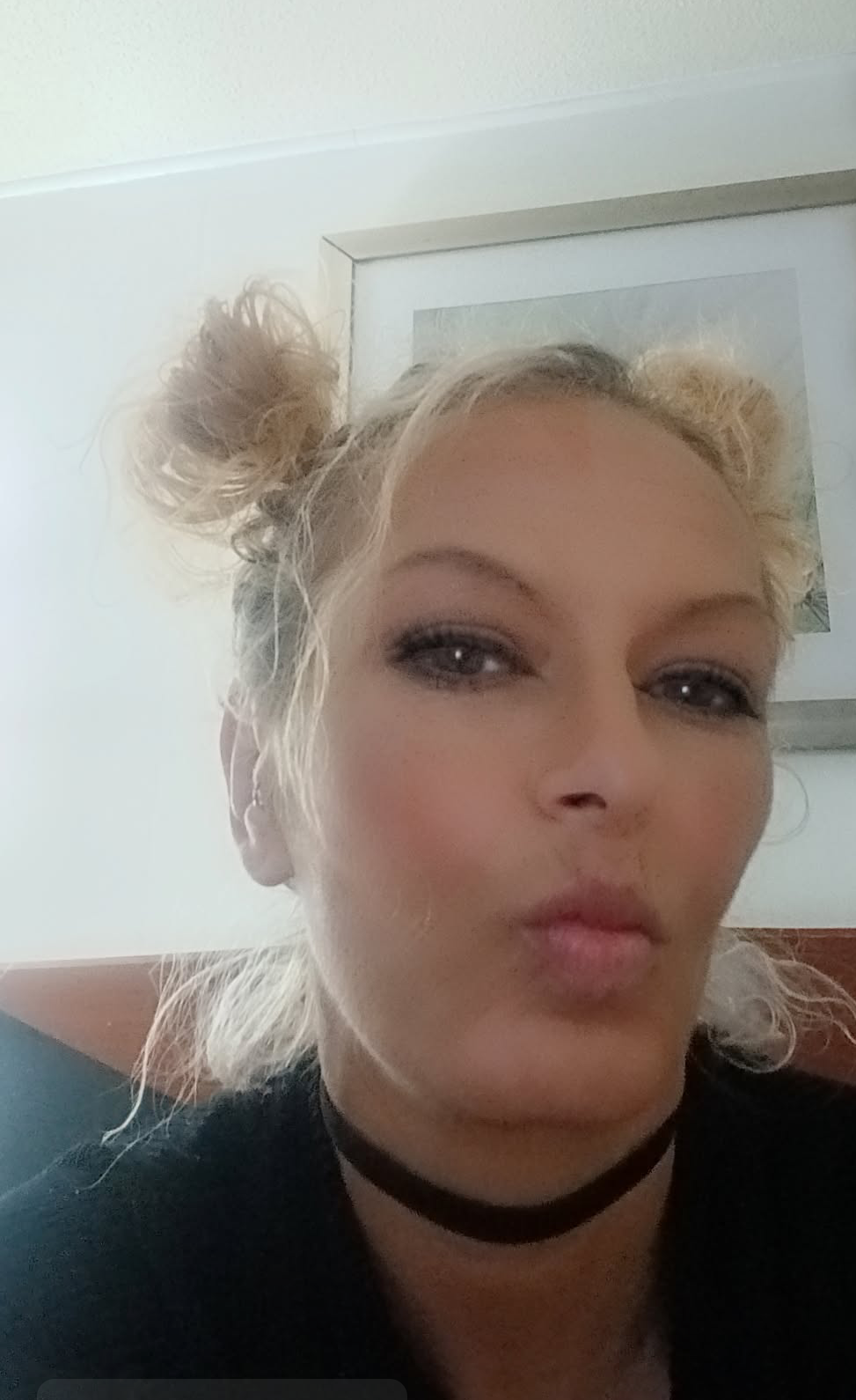 Melanie Williams, Professional Bullshiter — AI twin on Just Like Me