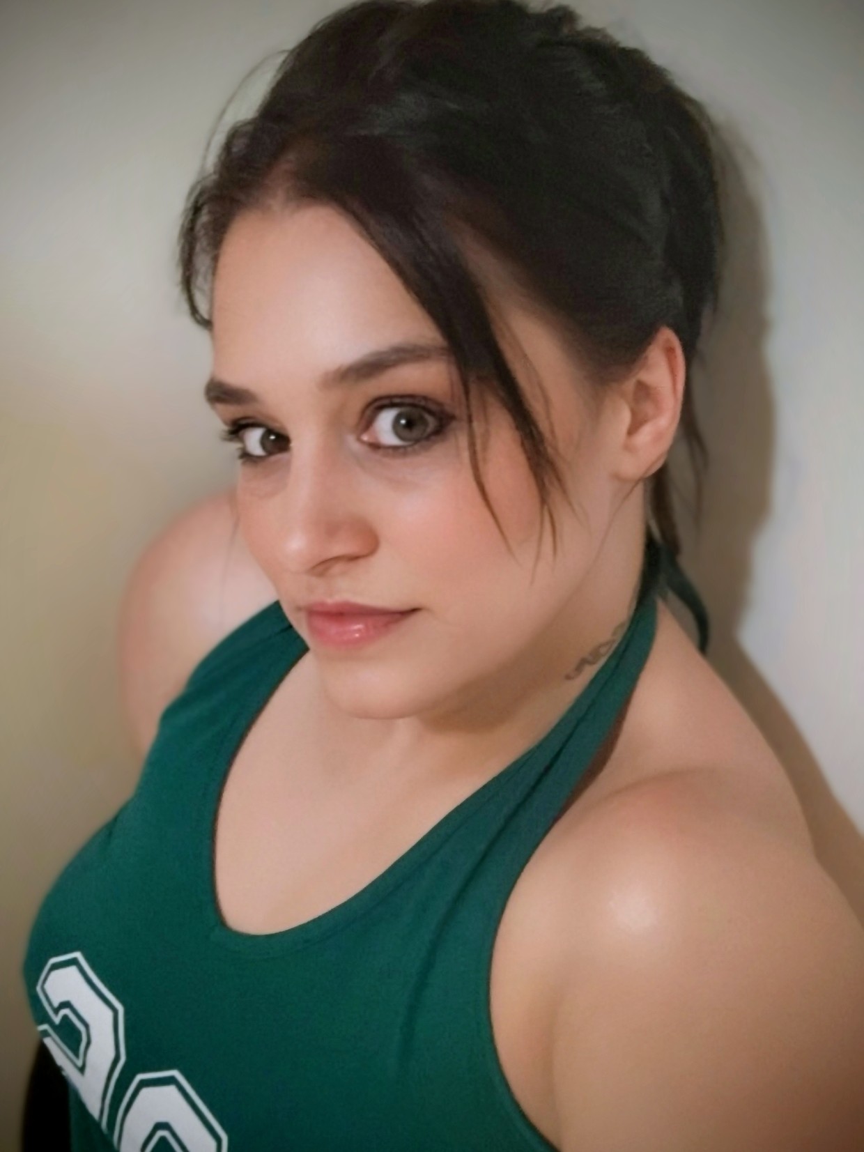 liz hohn, Lifestyle Content Creator & Rock Music Enthusiast — AI twin on Just Like Me